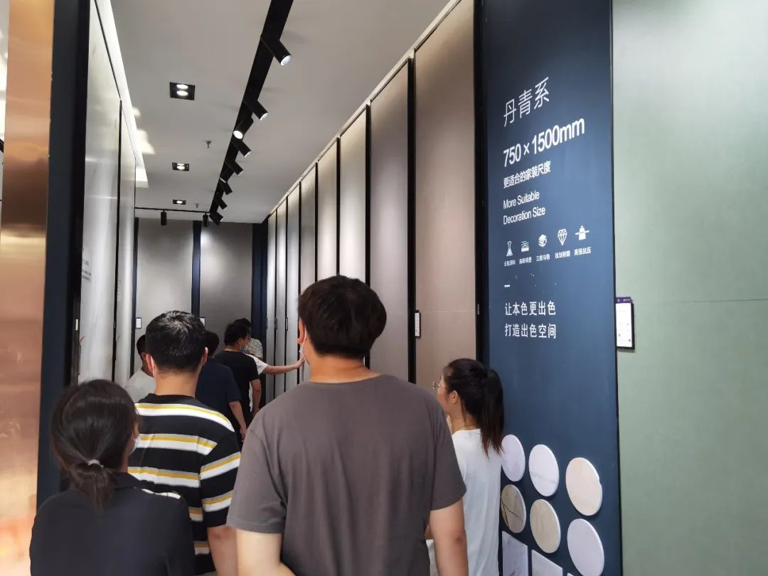 设计师参观1.jpg 设计师参观1.jpg